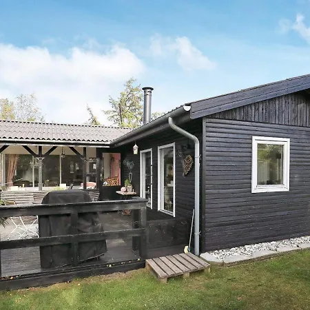 4 Person Holiday In
