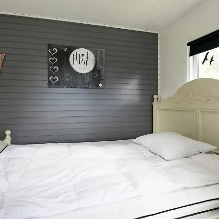 4 Person Holiday In